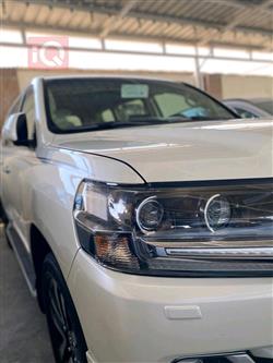 تۆیۆتا لاند کروزەر